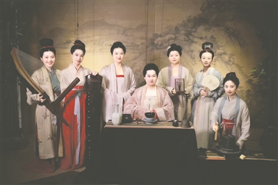 唐茶唐茶表演